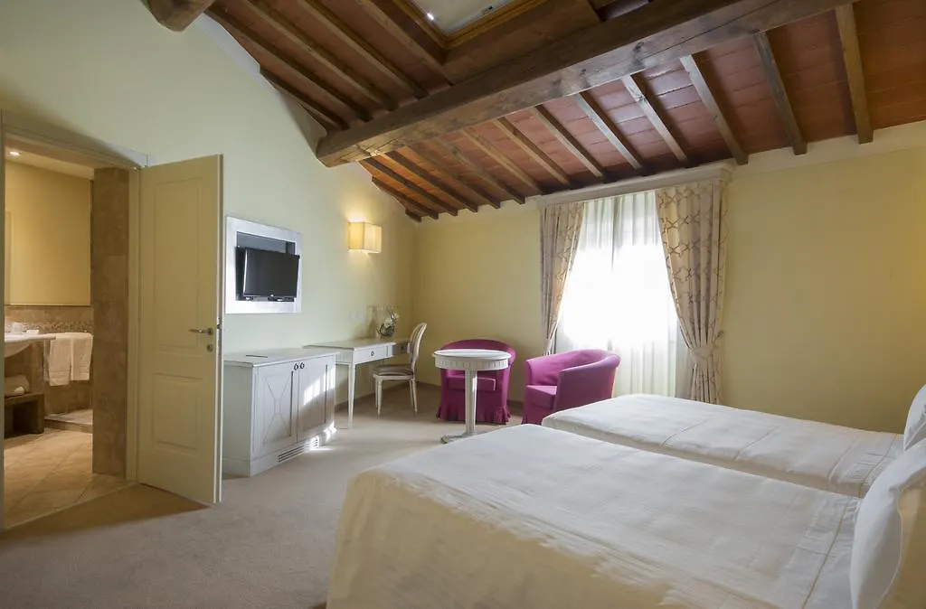 Lhp Hotel צ'רטאלדו 4*,