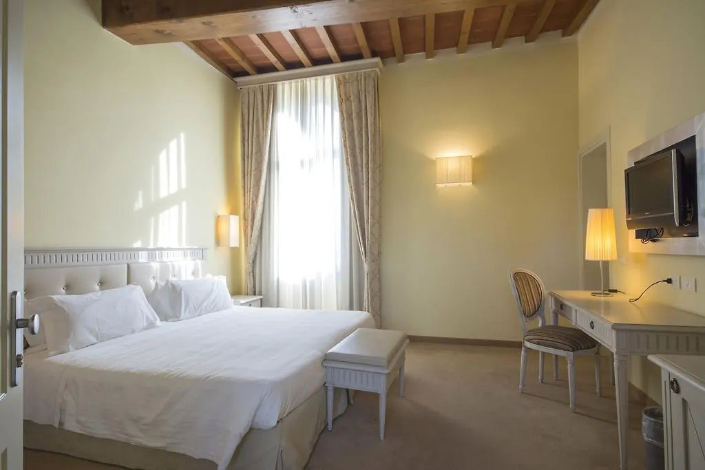 Lhp Hotel צ'רטאלדו 4*,  איטליה